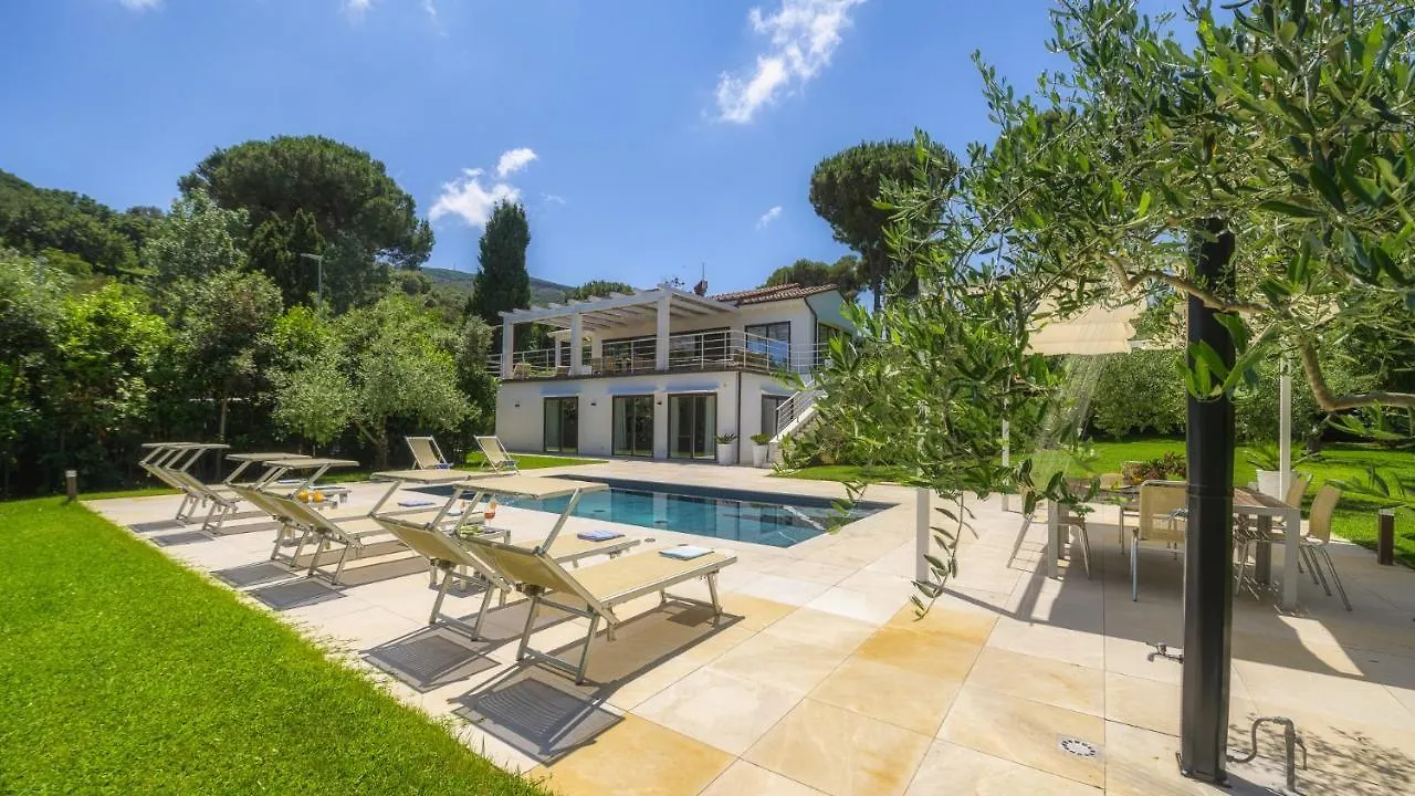 Villa Giomoa 8, Emma Villas Capoliveri  Italy